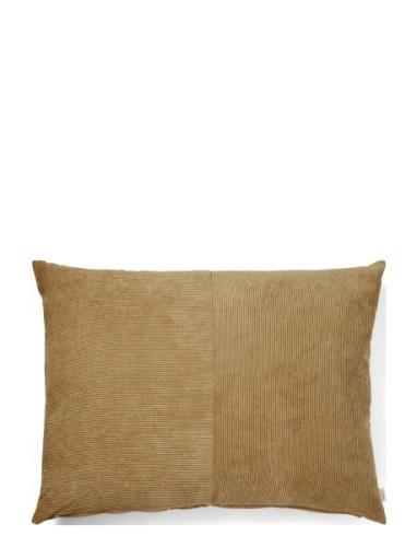 Wille 45X60 Cm Home Textiles Cushions & Blankets Cushions Brown Compli...