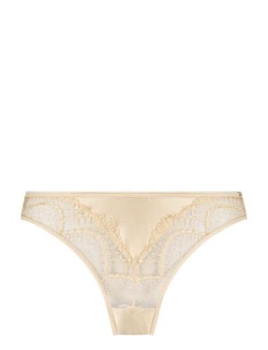 Stella Hl String Stringit Alusvaatteet Cream Hunkemöller