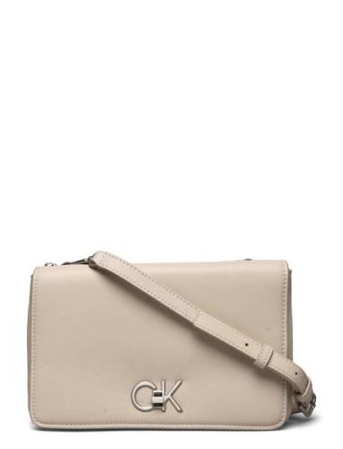 Re-Lock Double Gusett Xbody Bags Crossbody Bags Beige Calvin Klein