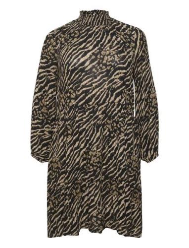 Kckerry Ami Dress Polvipituinen Mekko Brown Kaffe Curve