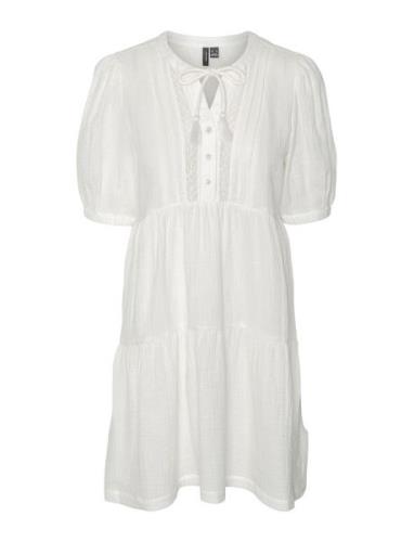 Vmnatali 2/4 Lace Short Dress Wvn Ga Spe Lyhyt Mekko White Vero Moda