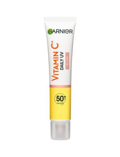 Garnier Skin Active Vitamin C Glow Boosting Daily Uv Fluid Spf50+ Auri...