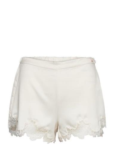 Short Cut Out Lace Sophia Bottoms Shorts Casual Shorts White Hunkemöll...