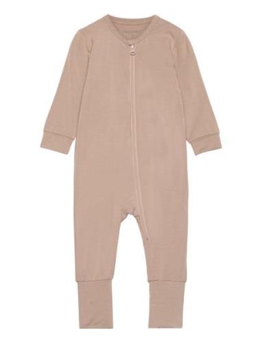 Nightsuit Ls Pyjama Sie Jumpsuit Haalari Beige Minymo