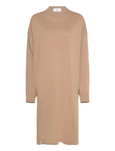 Saga Dress Polvipituinen Mekko Beige Makia