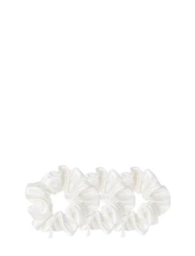 Silk Scrunchies 4 Cm White Accessories Hair Accessories Scrunchies Whi...