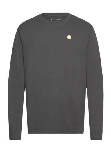 Viggo Badge Long Sleeve - Regenerat Tops T-shirts Long-sleeved Grey Kn...