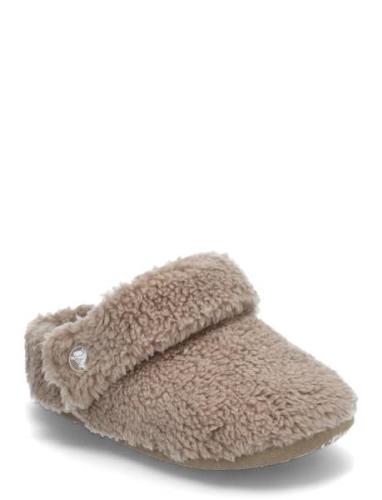 Classic Cozzzy Slipper K Aamutossut Sisäkengät Beige Crocs