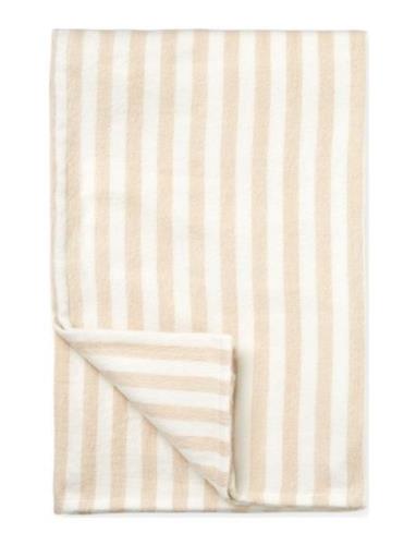 Lily Blanket Home Textiles Cushions & Blankets Blankets & Throws Beige...